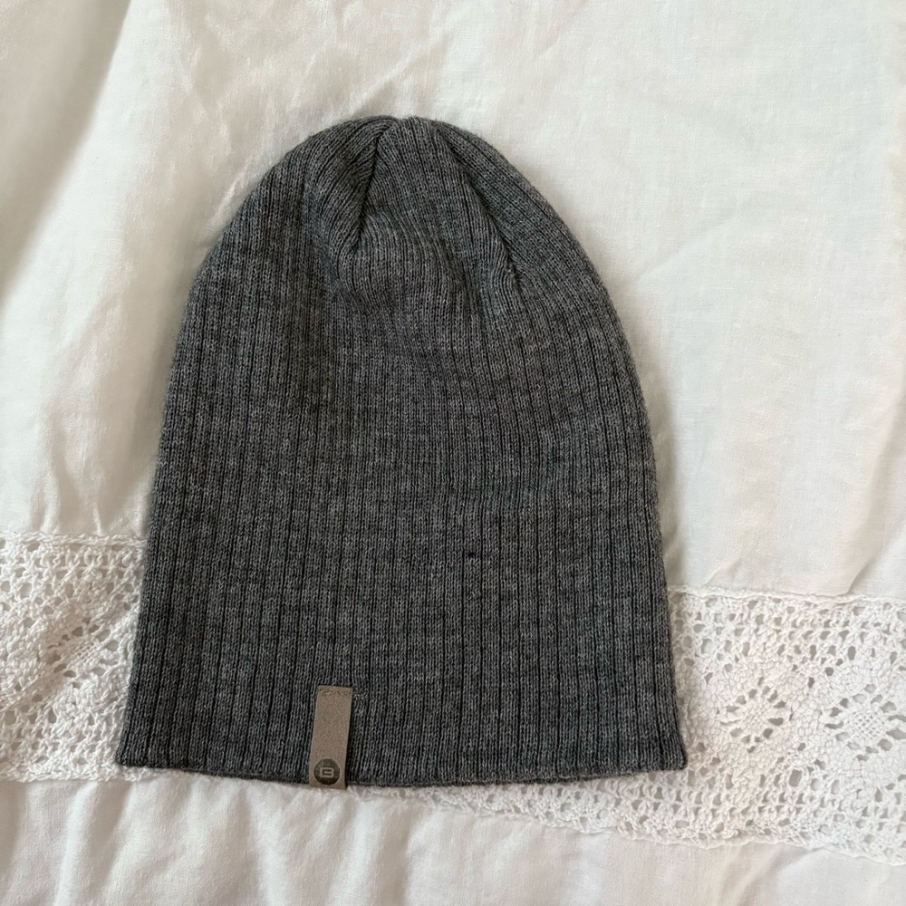 Bula Beanie Merino wool blend gray adult